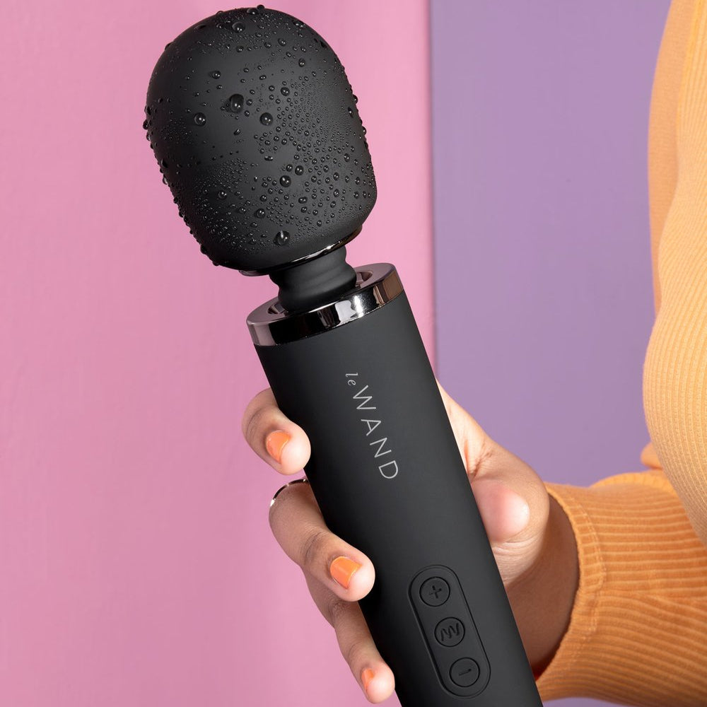 Le Wand Rechargeable Massager Grey